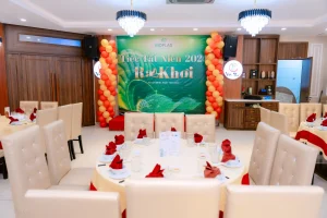 Bữa tiệc cuối năm